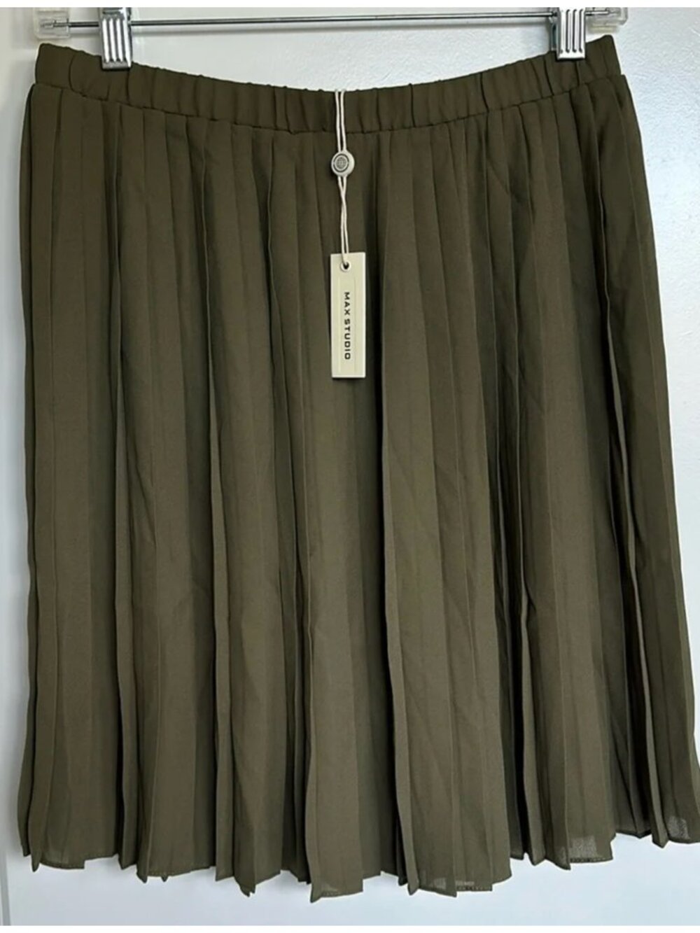 Max Studio Pleated Skirt sz XS Women's Olive Green Above Knee Sheer Pull On Work